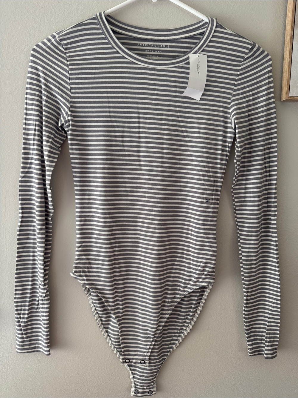 American Eagle Outfitters Gray & White Striped Long Sleeve Bodysuit